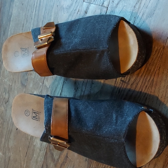 M&M 4 for $12 Shoes - Picture 3 of 9